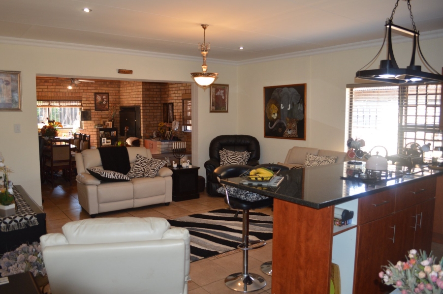 3 Bedroom Property for Sale in Wilkoppies North West